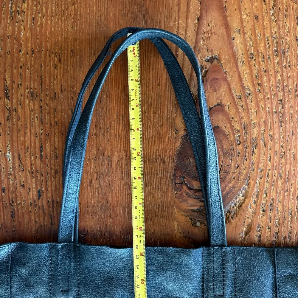 Sseko Leather Tote Bag in Black with Flaw